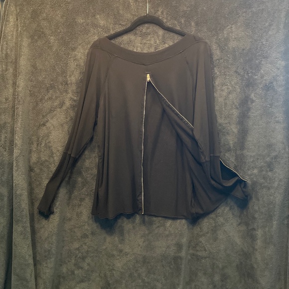 Shirt - Picture 3 of 5